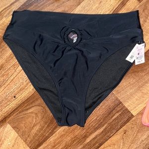 Full coverage high waist swim bottoms ☀️